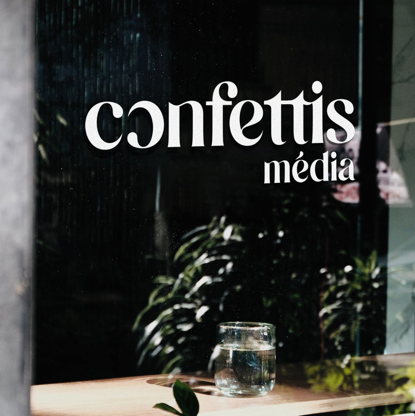 CONFETTIS MÉDIAS